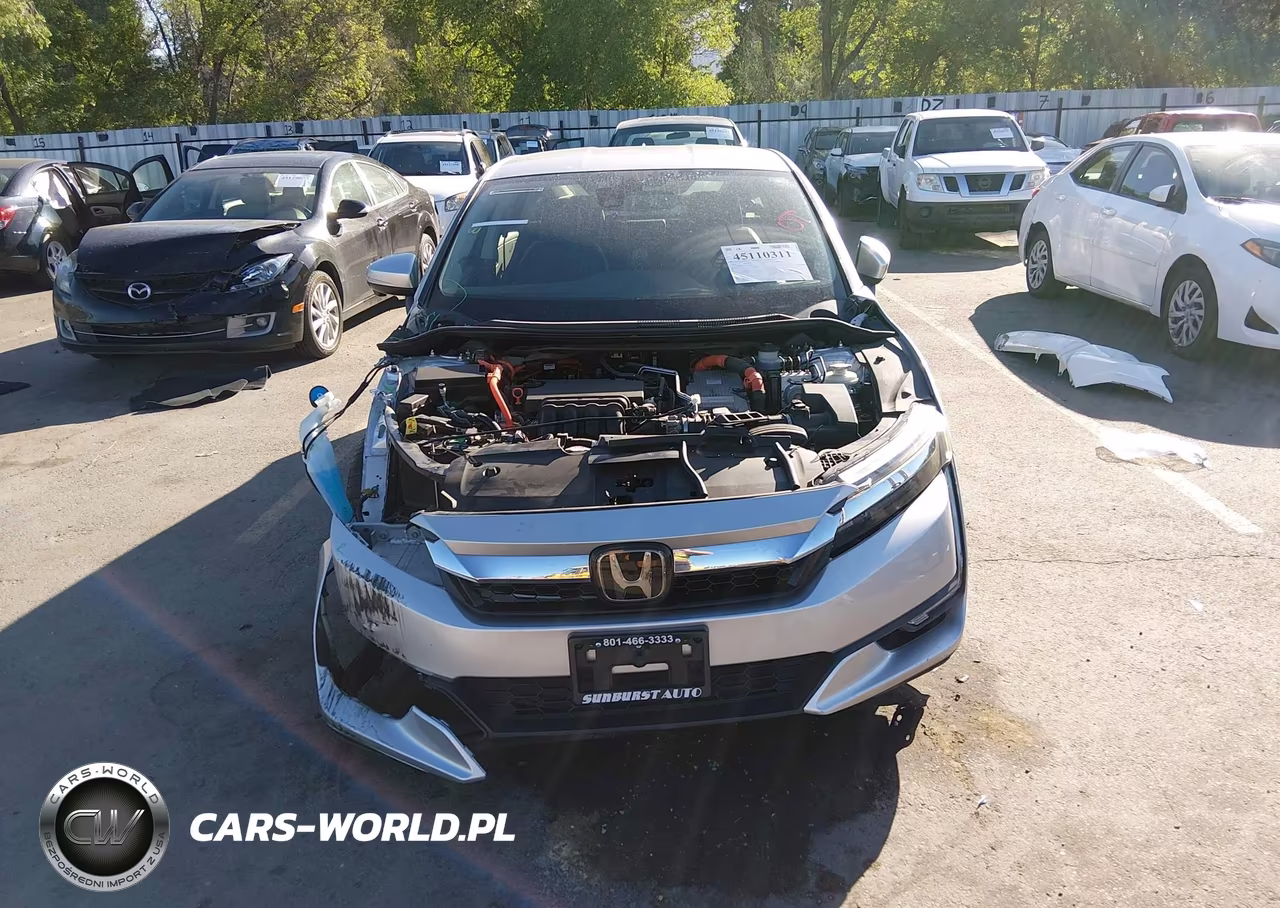 2018 Honda Clarity Plug-In Hybrid Touring VIN:JHMZC5F35JC013614 - 13