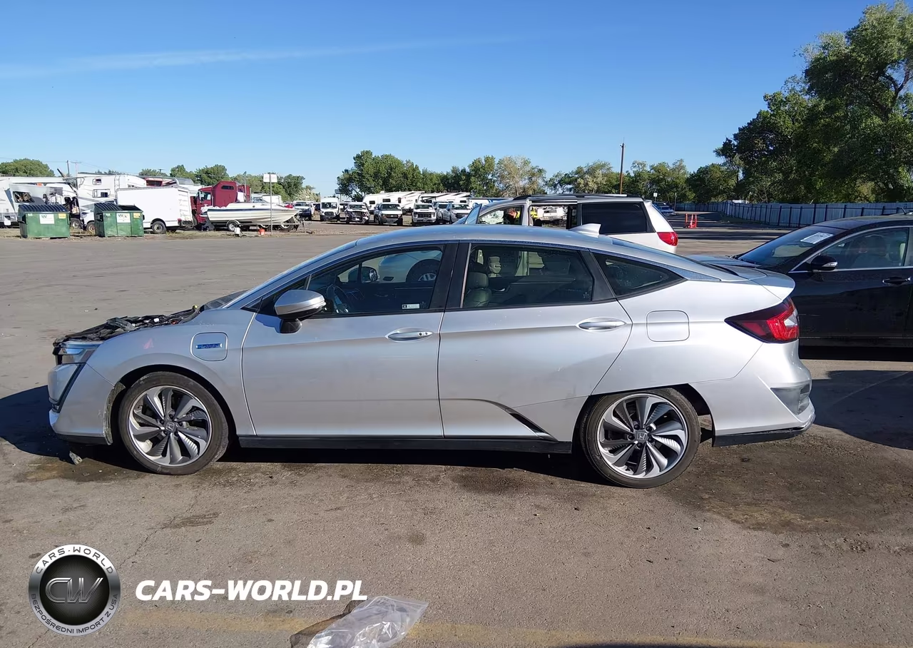 2018 Honda Clarity Plug-In Hybrid Touring VIN:JHMZC5F35JC013614 - 15