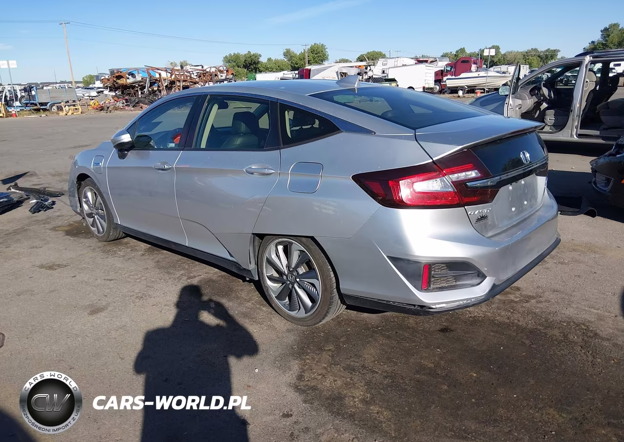 2018 Honda Clarity Plug-In Hybrid Touring VIN:JHMZC5F35JC013614 - 3