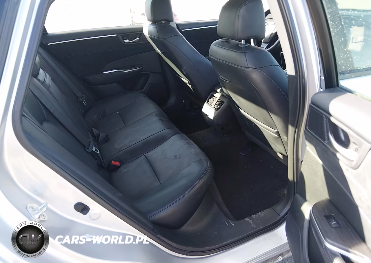 2018 Honda Clarity Plug-In Hybrid Touring VIN:JHMZC5F35JC013614 - 8