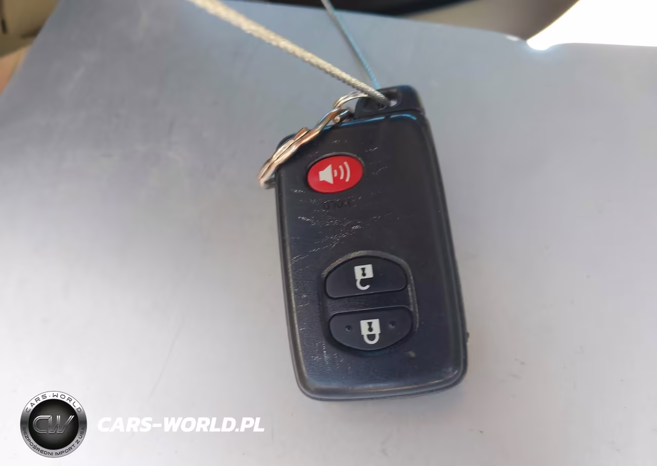 2014 Toyota Prius Three VIN:JTDKN3DU3E1769831 - 11