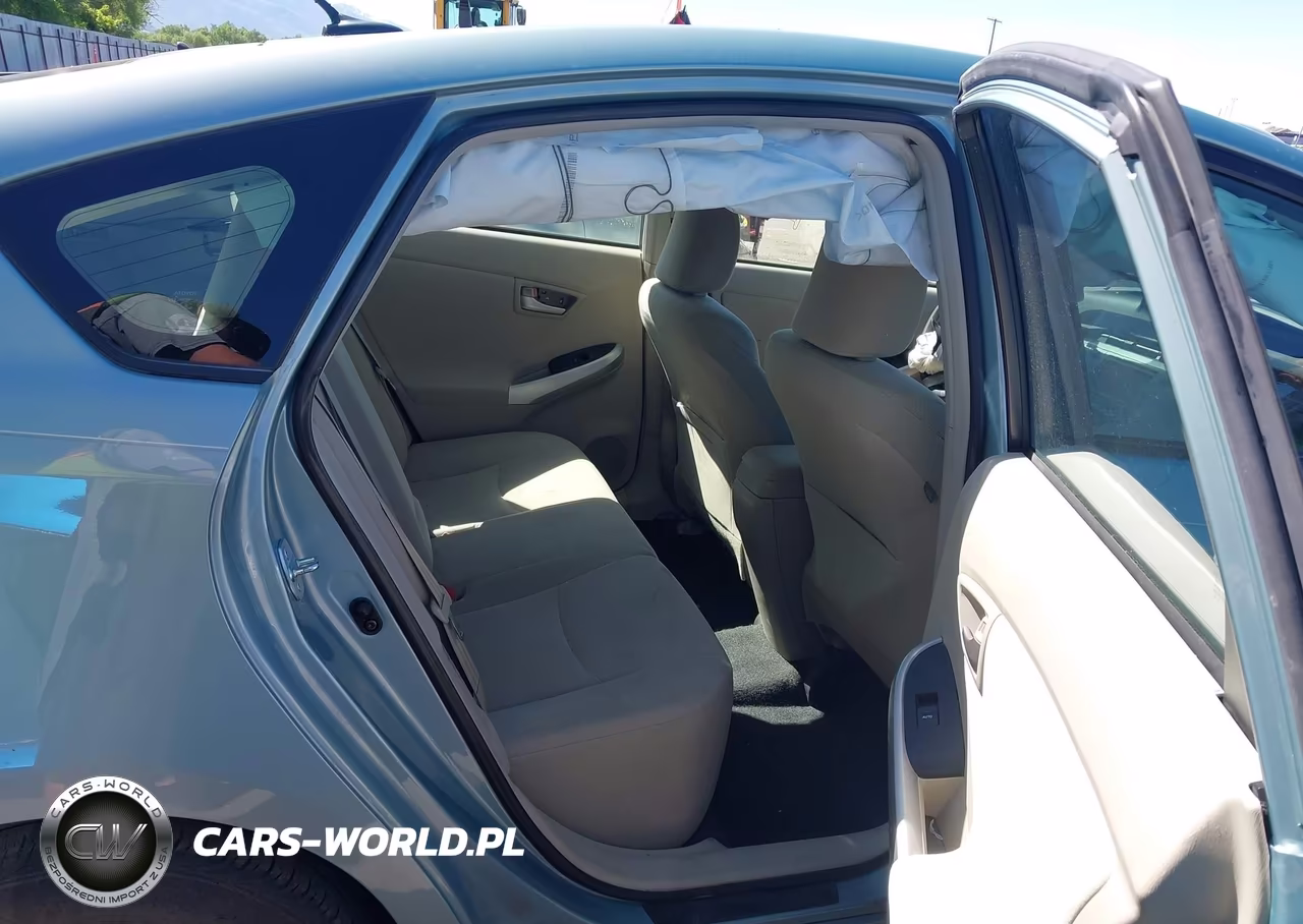 2014 Toyota Prius Three VIN:JTDKN3DU3E1769831 - 8