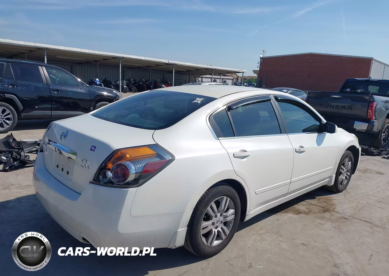 2011 Nissan Altima 2.5 S VIN:1N4AL2AP3BN514374 - 4