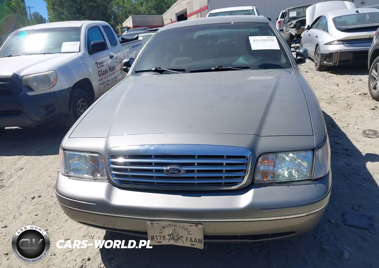 2003 Ford Crown Victoria Standard VIN:2FAFP73W53X149160 - 12