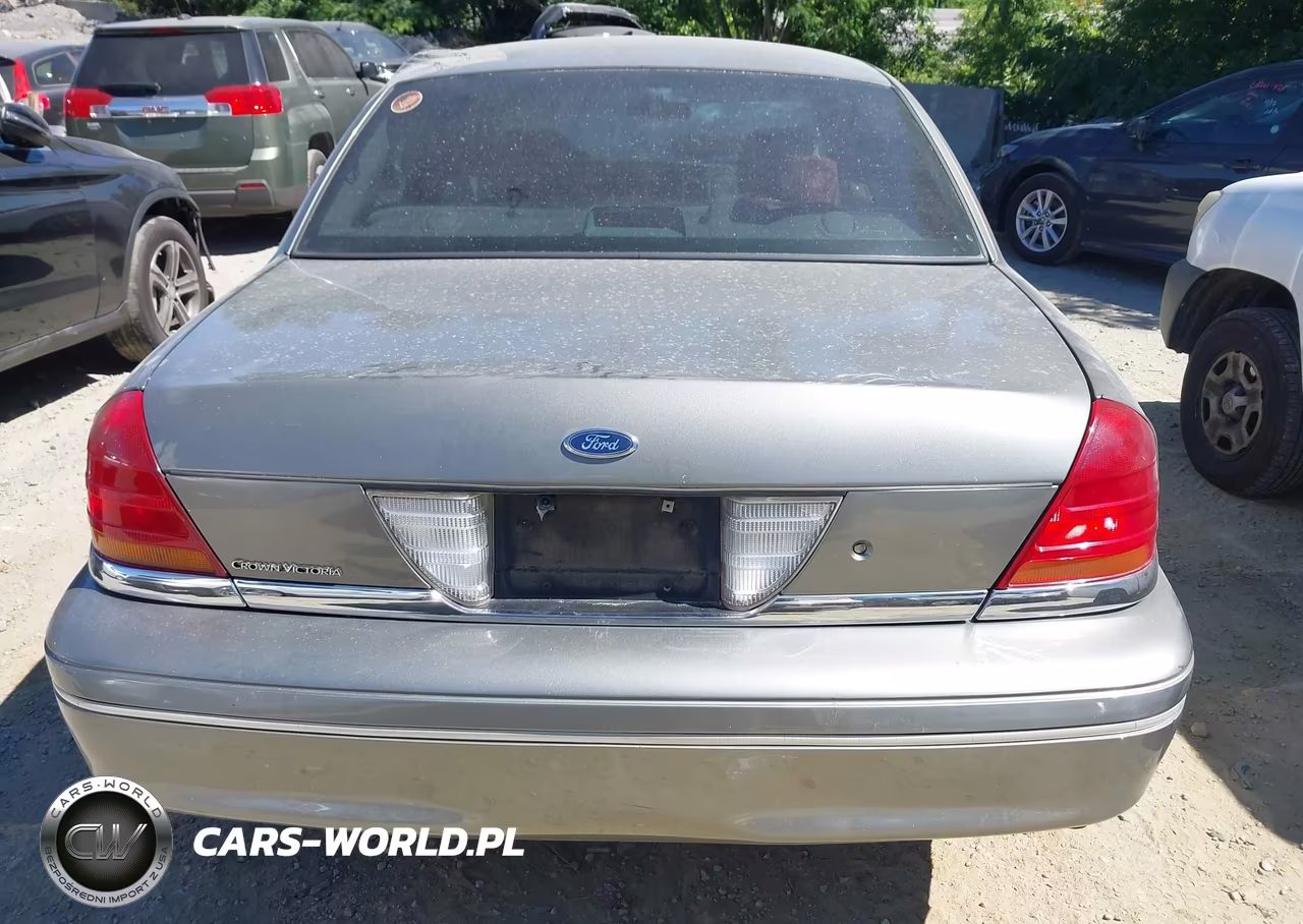 2003 Ford Crown Victoria Standard VIN:2FAFP73W53X149160 - 16