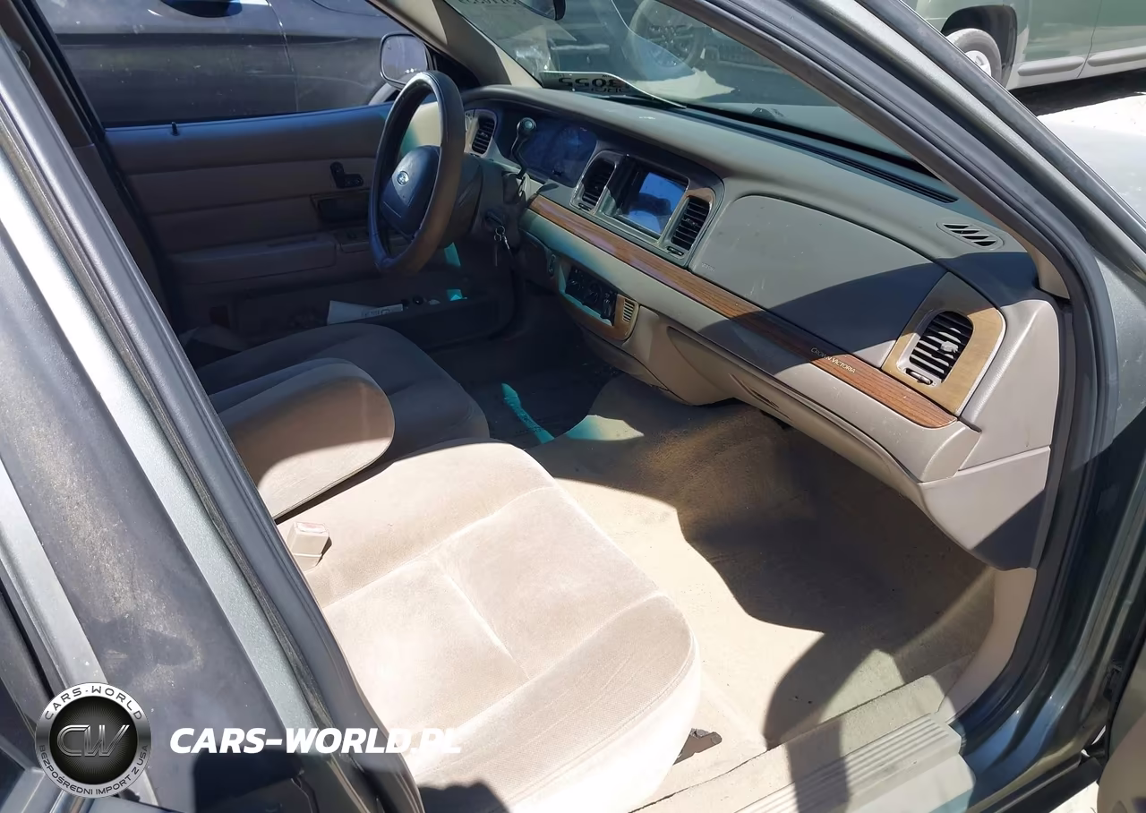 2003 Ford Crown Victoria Standard VIN:2FAFP73W53X149160 - 5