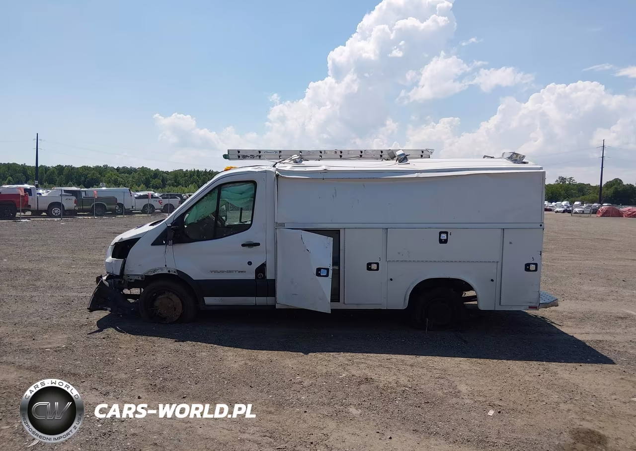2015 Ford Transit-250 Cutaway VIN:1FDYR5PM3FKA95807 - 14