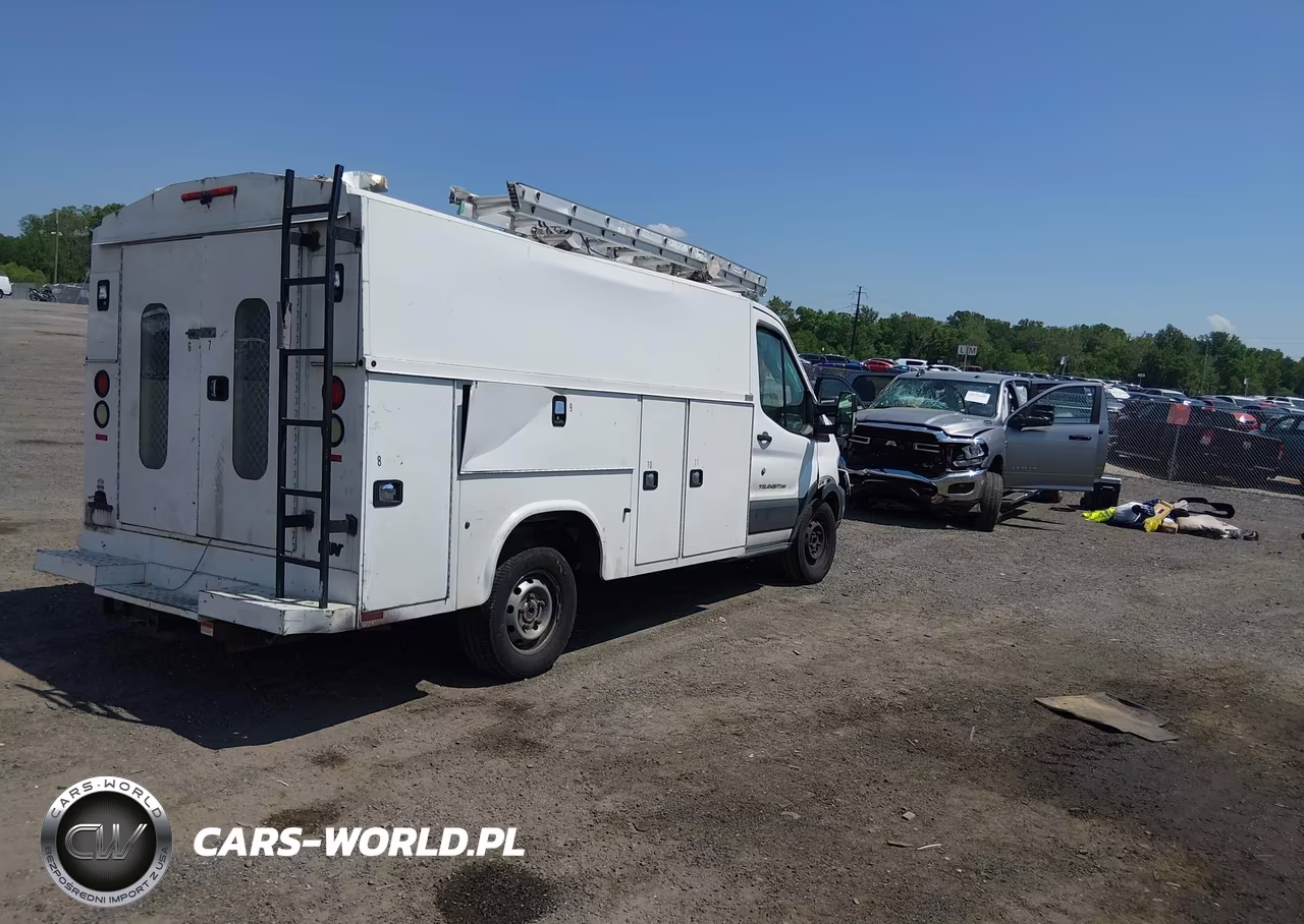 2015 Ford Transit-250 Cutaway VIN:1FDYR5PM3FKA95807 - 4