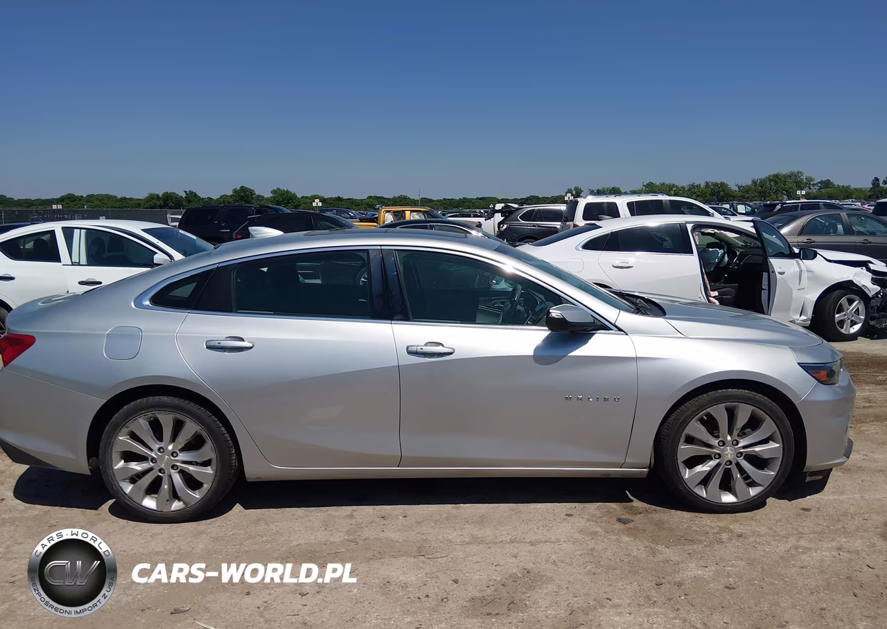 2018 Chevrolet Malibu Premier VIN:1G1ZE5SXXJF202982 - 13