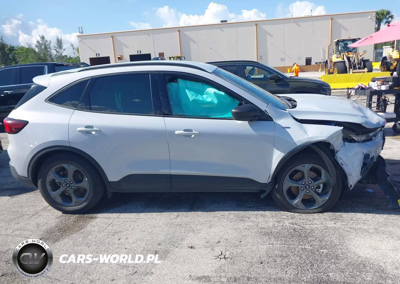 2025 Ford Escape St-Line VIN:1FMCU0MNXSUB32147 - 13