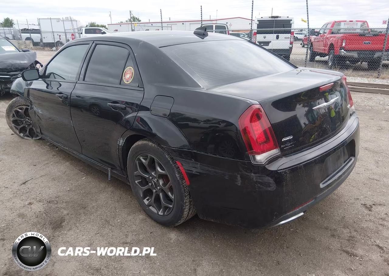 2015 Chrysler 300 300S VIN:2C3CCAGG4FH787248 - 3