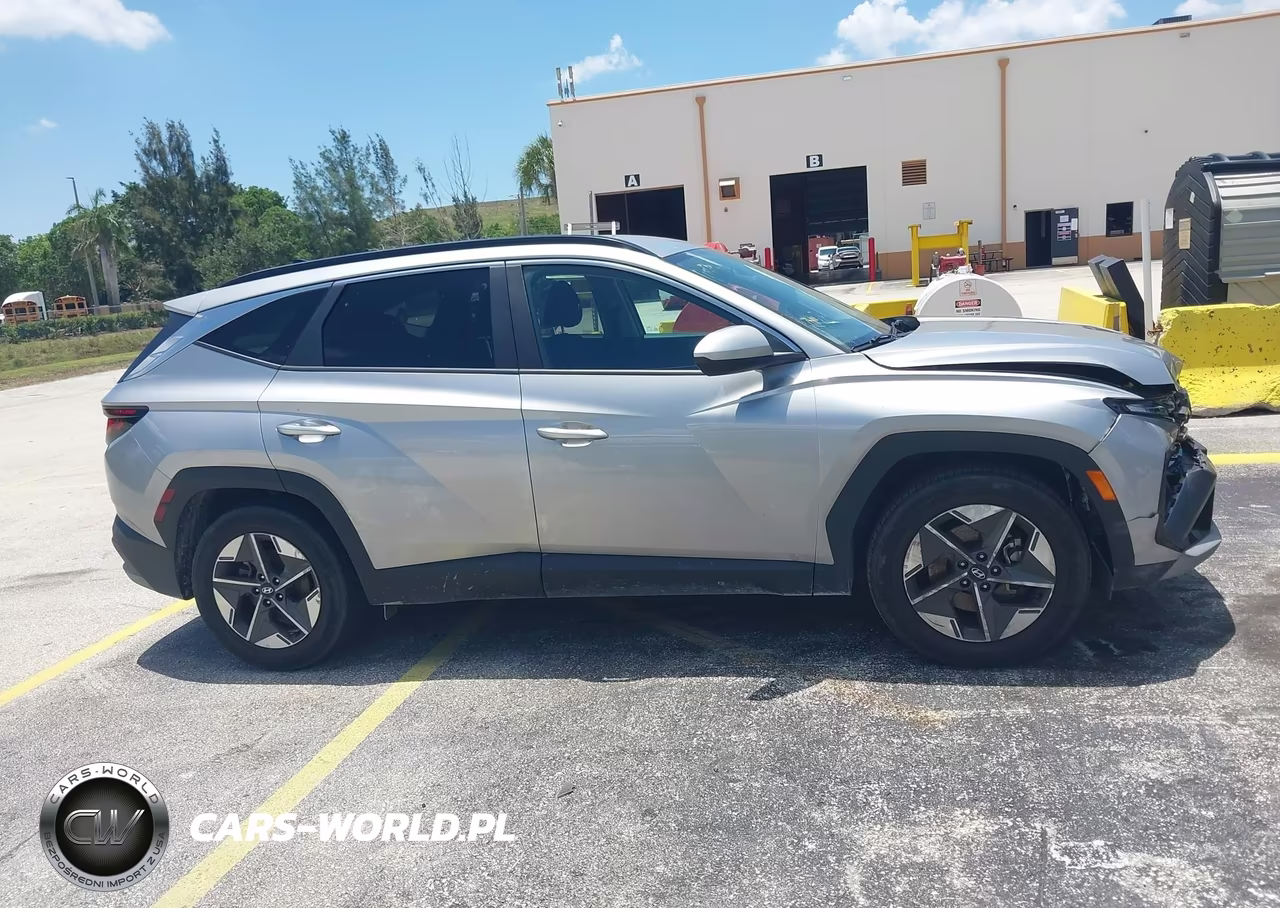 2025 Hyundai Tucson Sel VIN:5NMJB3DE3SH445180 - 13