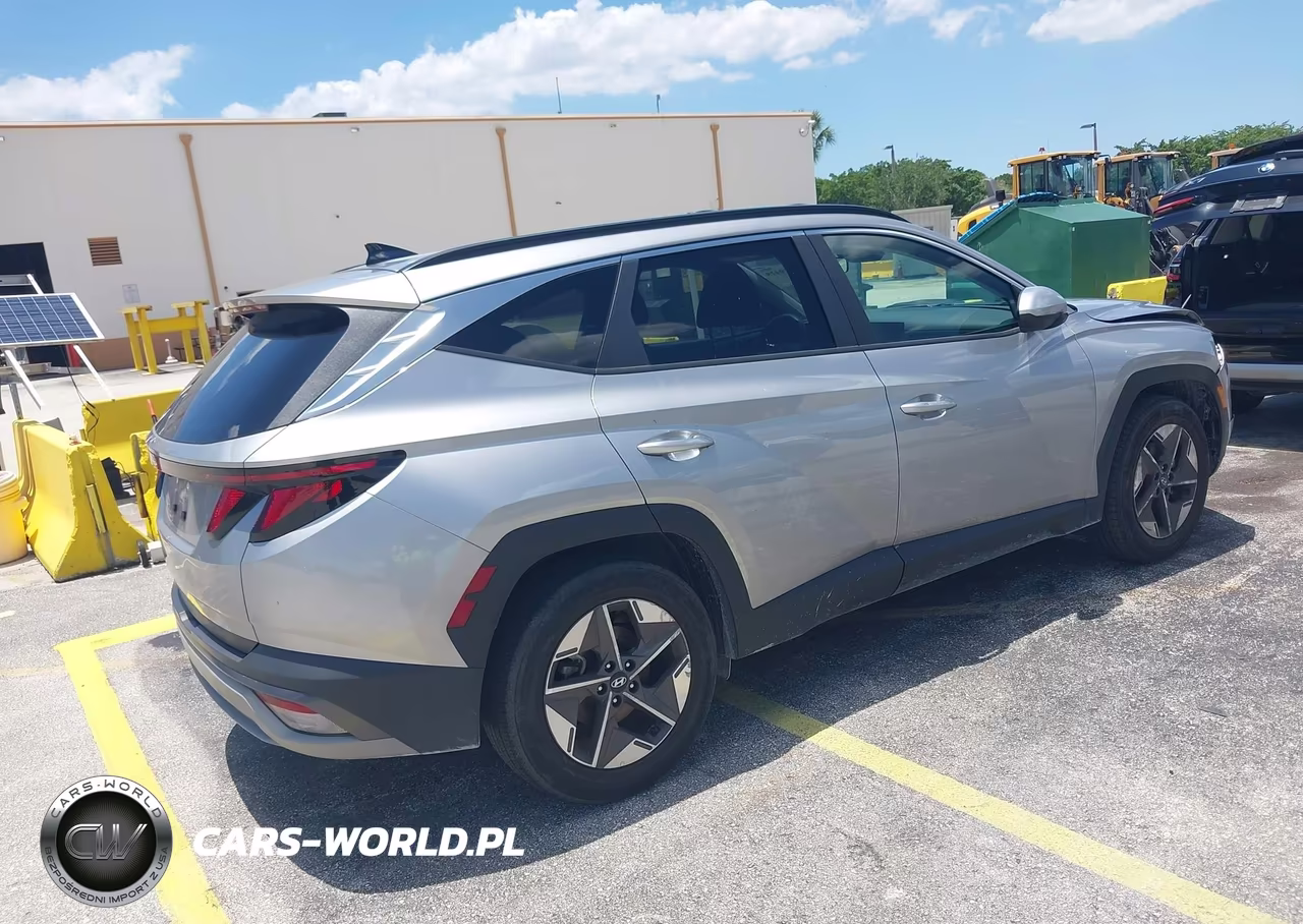 2025 Hyundai Tucson Sel VIN:5NMJB3DE3SH445180 - 4