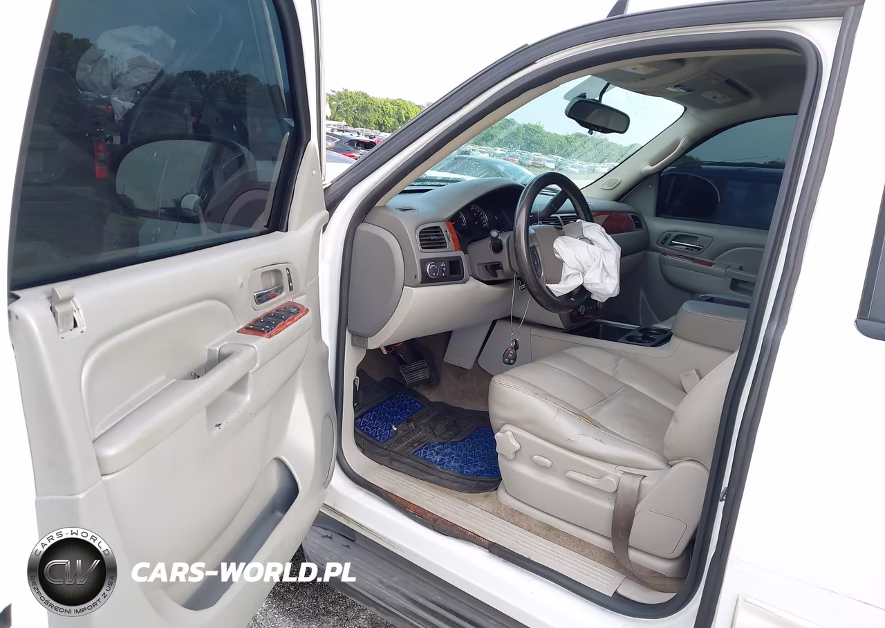 2013 Chevrolet Suburban 1500 Lt VIN:1GNSCJE07DR181301 - 5