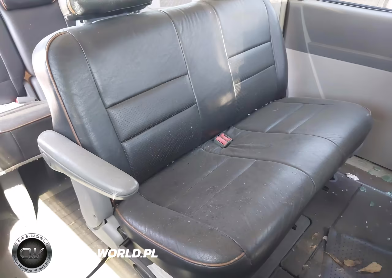 2008 Chrysler Town & Country Lx VIN:2A8HR44H58R118085 - 8