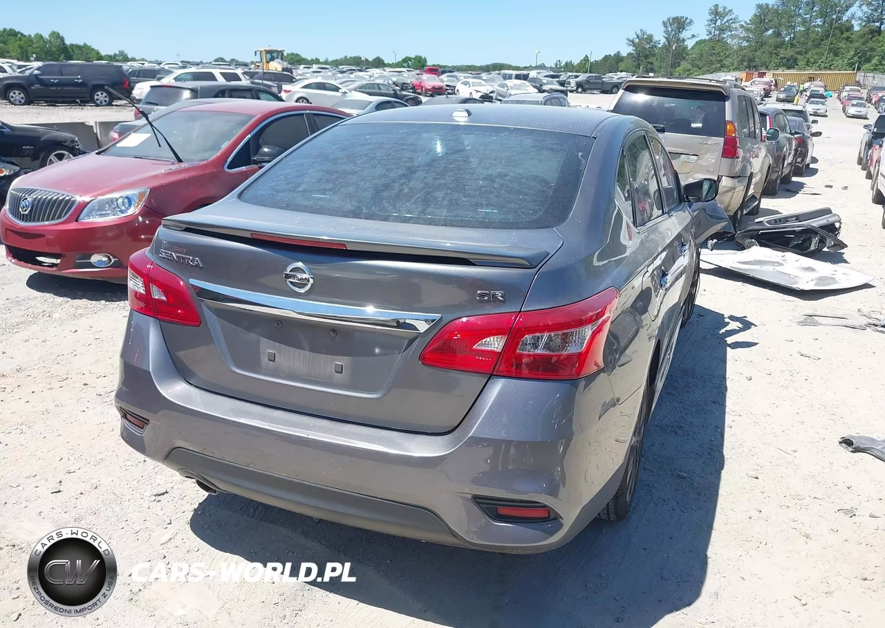 2017 Nissan Sentra Sr VIN:3N1AB7AP0HY233044 - 4