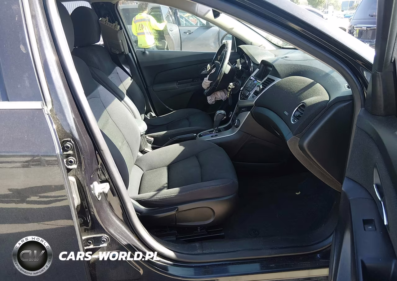 2012 Chevrolet Cruze 1Lt VIN:1G1PF5SC6C7372917 - 5