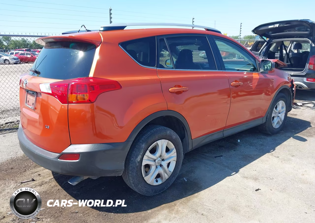 2015 Toyota Rav4 Le VIN:JTMZFREV5FD052756 - 4