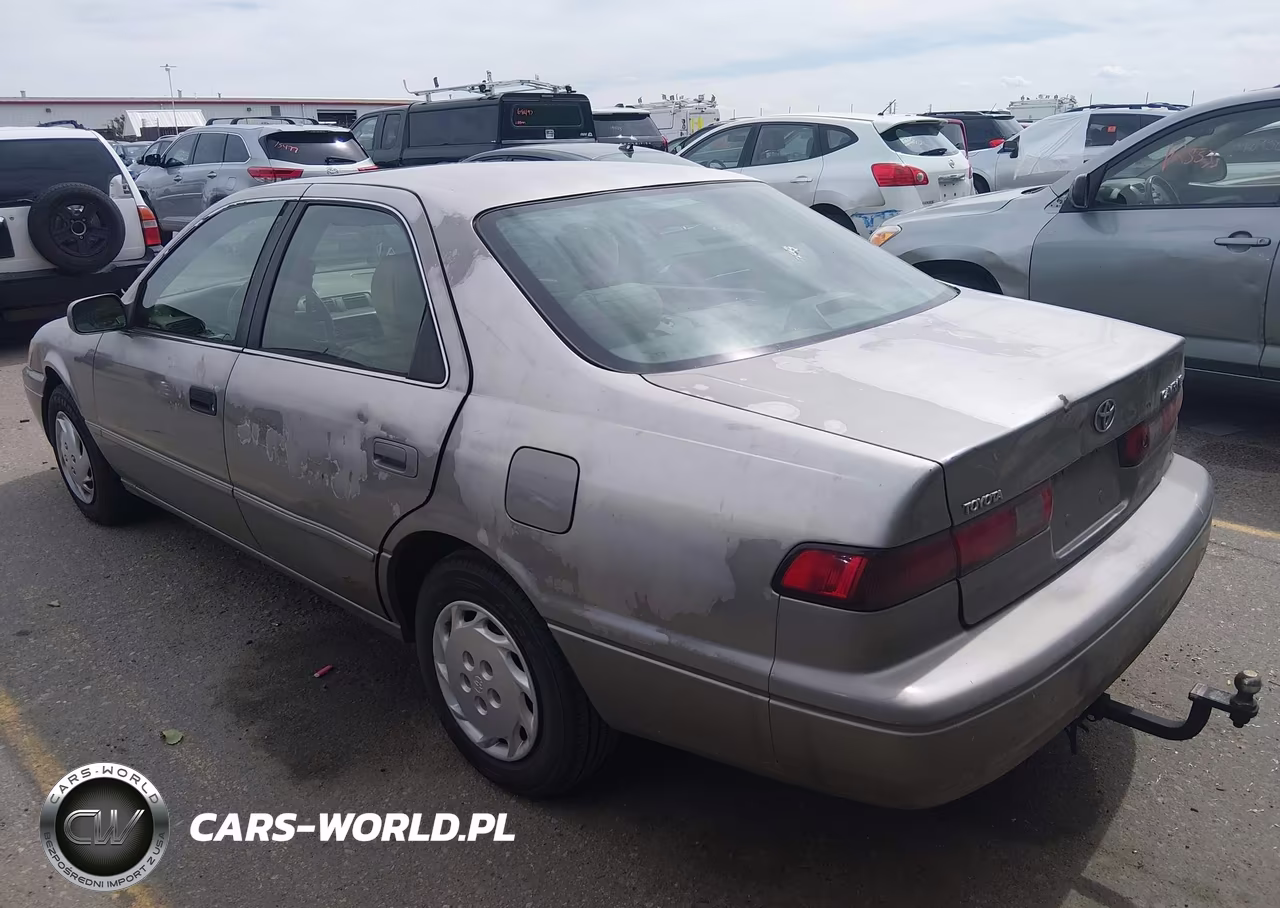 1999 Toyota Camry Le VIN:4T1BG22K5XU461496 - 3