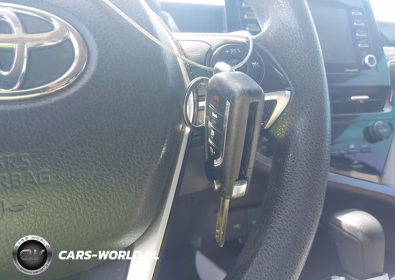 2022 Toyota Camry Le VIN:4T1C11AK2NU631442 - 11