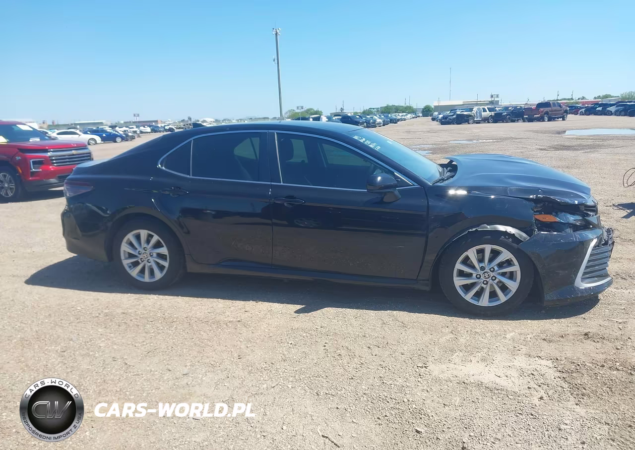 2022 Toyota Camry Le VIN:4T1C11AK2NU631442 - 13