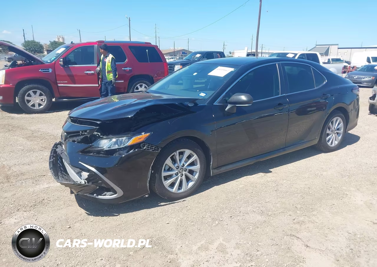 2022 Toyota Camry Le VIN:4T1C11AK2NU631442 - 2