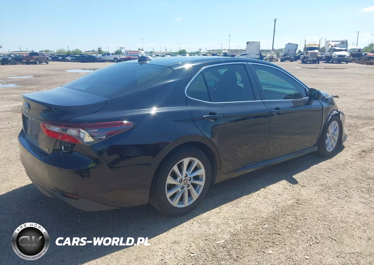 2022 Toyota Camry Le VIN:4T1C11AK2NU631442 - 4