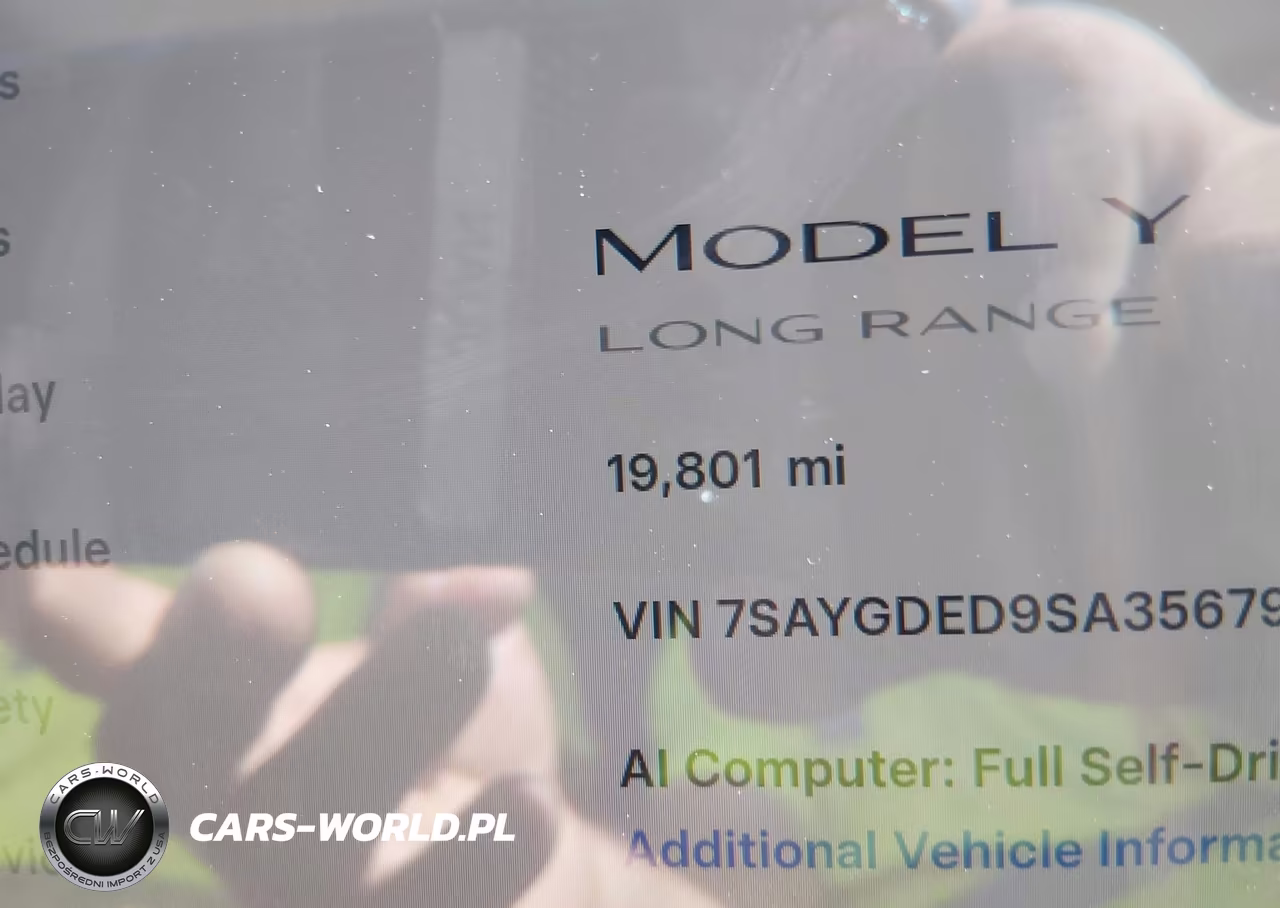 2025 Tesla Model Y Long Range Dual Motor Rear-Wheel Drive VIN:7SAYGDED9SA356792 - 16