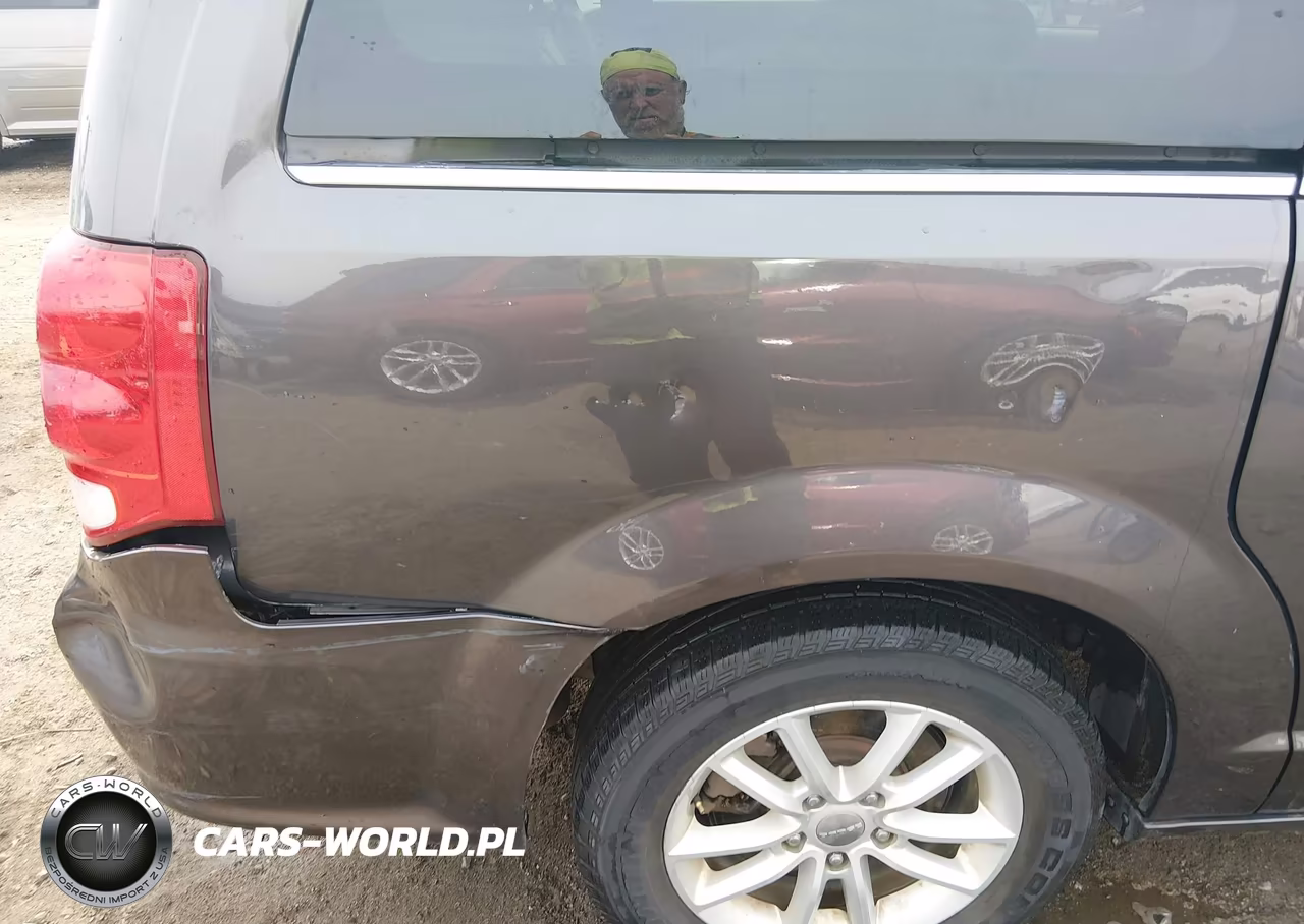 2019 Dodge Grand Caravan Sxt VIN:2C4RDGCG9KR682592 - 15