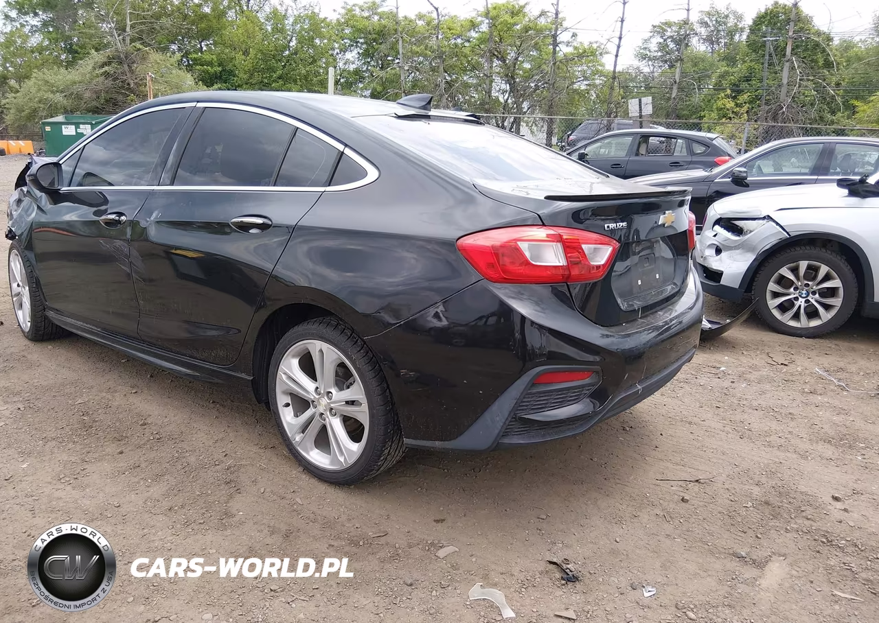 2017 Chevrolet Cruze Premier Auto VIN:1G1BF5SM1H7203513 - 3