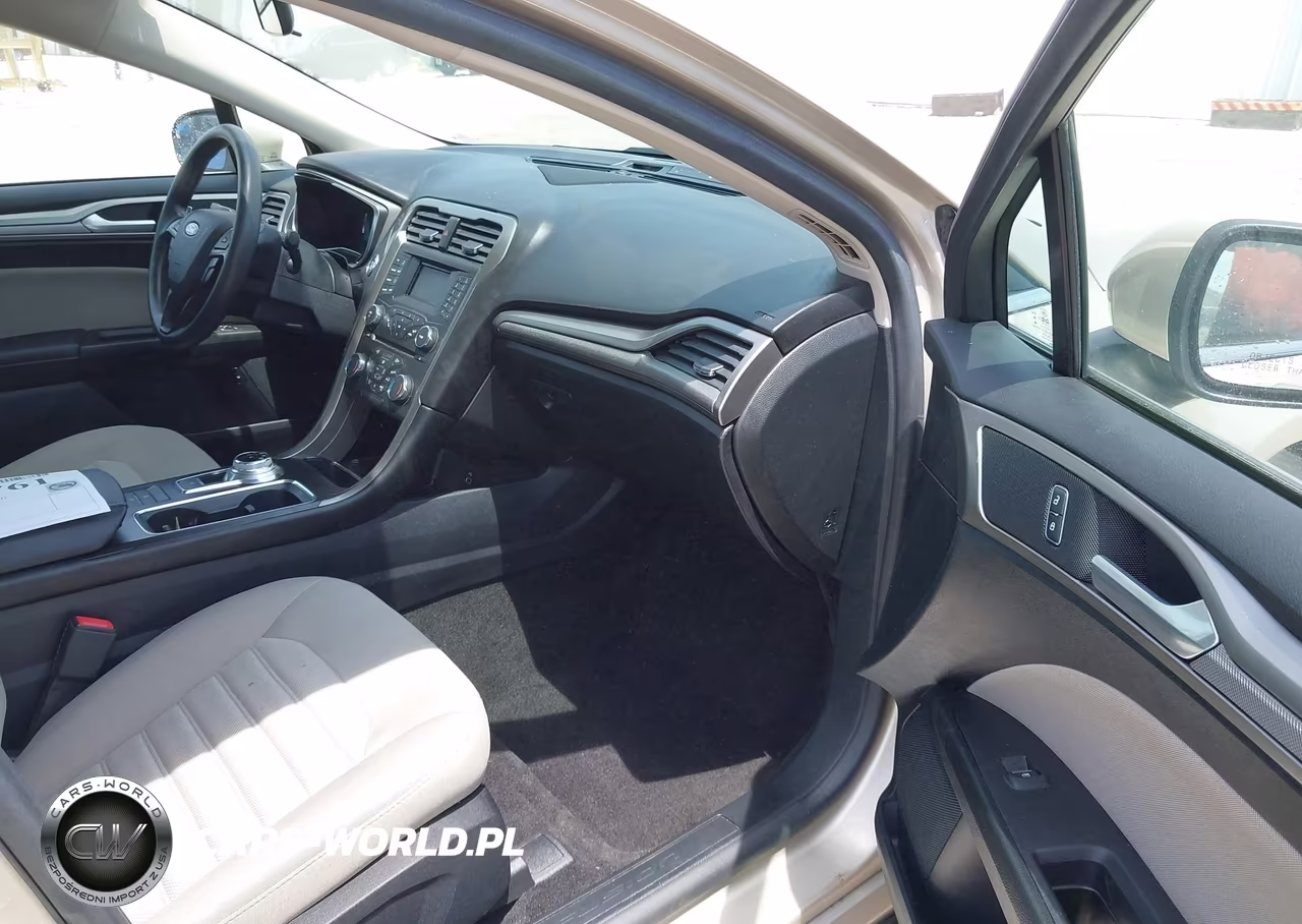 2018 Ford Fusion Hybrid S VIN:3FA6P0UUXJR100438 - 5