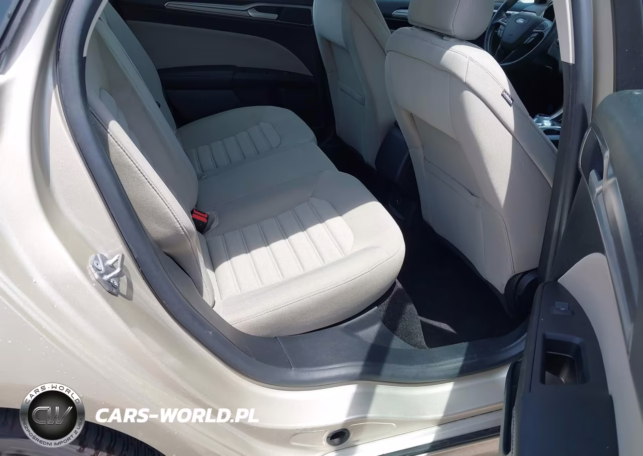 2018 Ford Fusion Hybrid S VIN:3FA6P0UUXJR100438 - 8