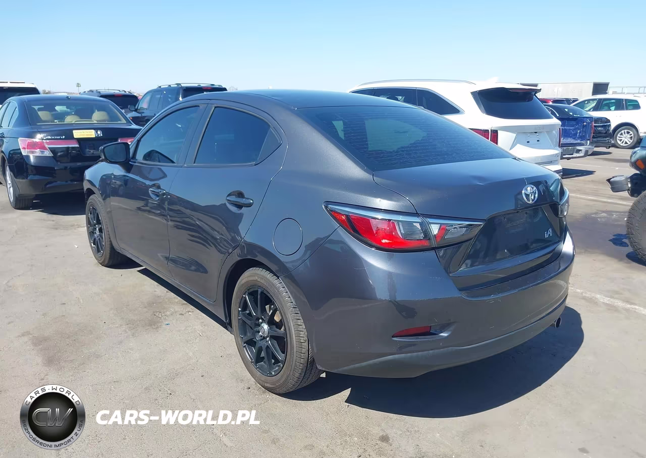 2017 Toyota Yaris Ia VIN:3MYDLBYV0HY155798 - 3