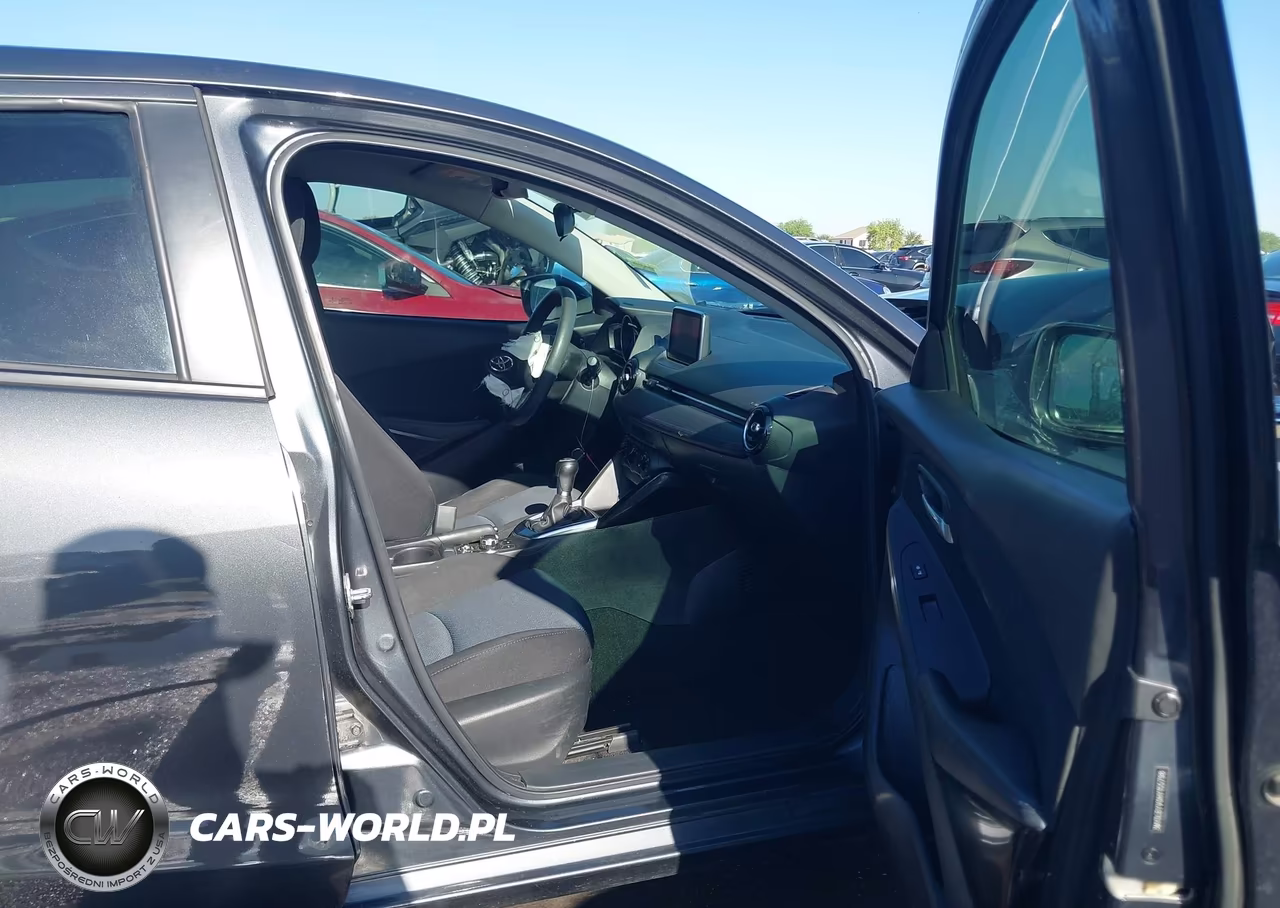 2017 Toyota Yaris Ia VIN:3MYDLBYV0HY155798 - 5