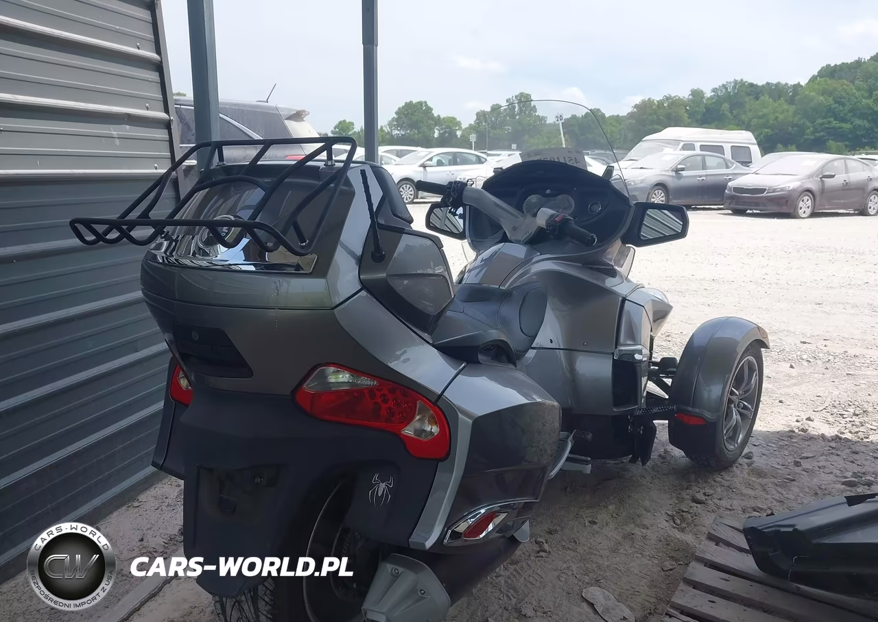 2011 Can-Am Spyder Roadster Rts VIN:2BXJBWC17BV000079 - 4