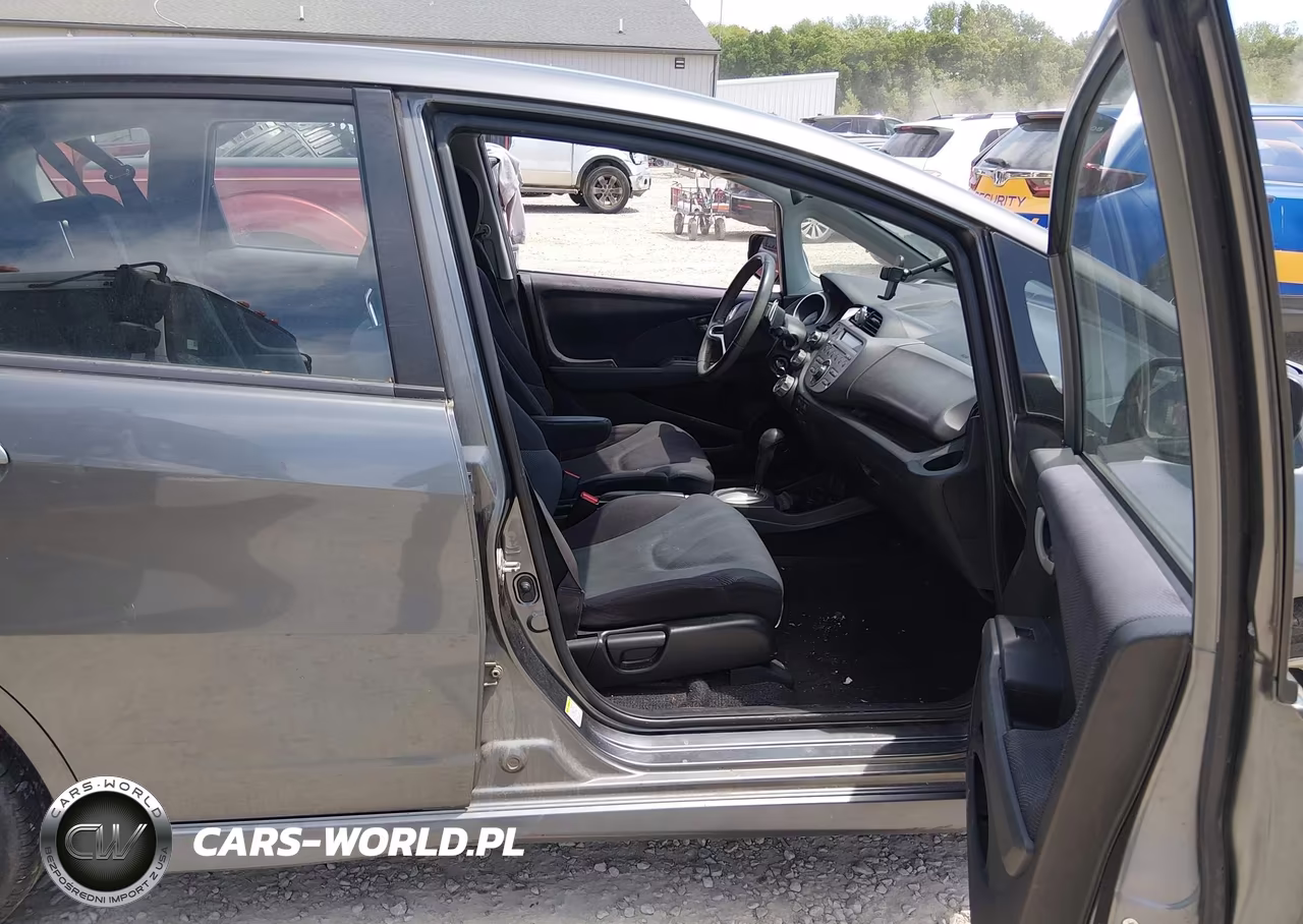 2011 Honda Fit Sport VIN:JHMGE8H50BC000191 - 5
