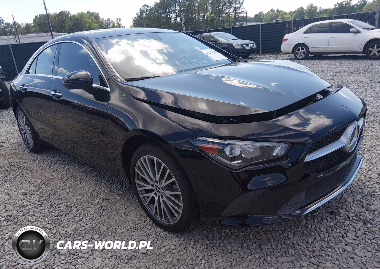 2022 Mercedes-Benz Cla 250 Coupe 4Matic – zdjęcie 1 z 16