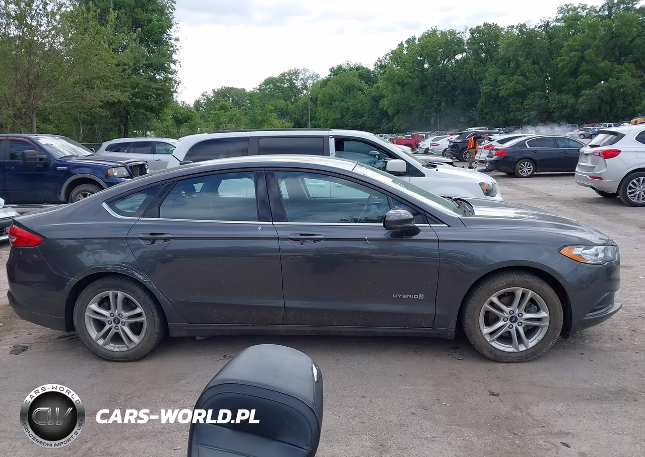 2018 Ford Fusion Hybrid Se VIN:3FA6P0LU3JR286888 - 13