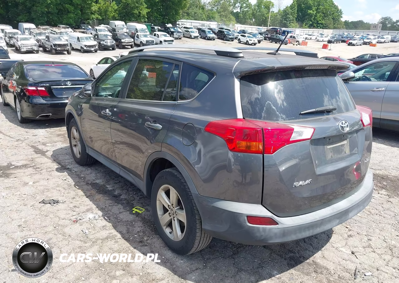 2015 Toyota Rav4 Xle VIN:2T3WFREV7FW190062 - 3