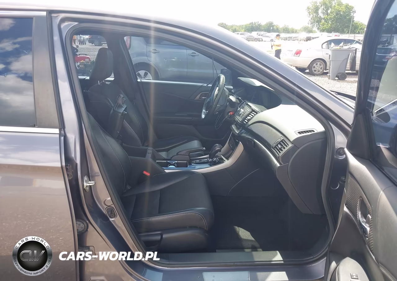 2017 Honda Accord Sport VIN:1HGCR2F55HA060512 - 5