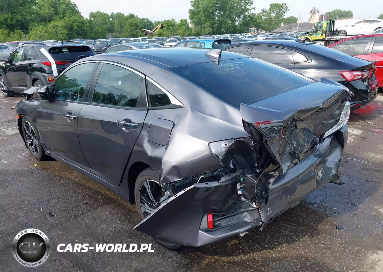 2016 Honda Civic Touring VIN:19XFC1F99GE008712 - 3