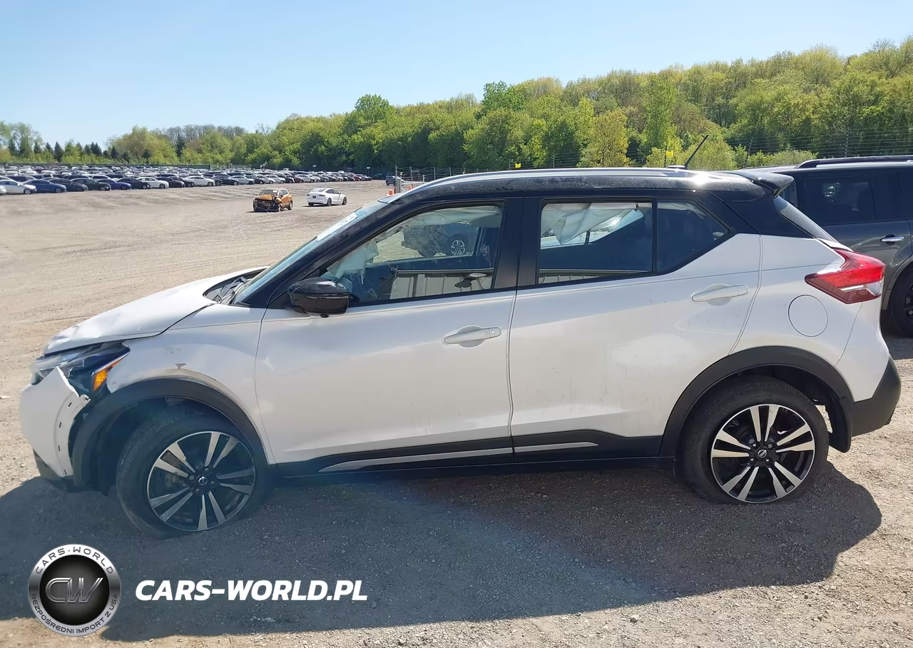 2019 Nissan Kicks Sr VIN:3N1CP5CU2KL537238 - 14