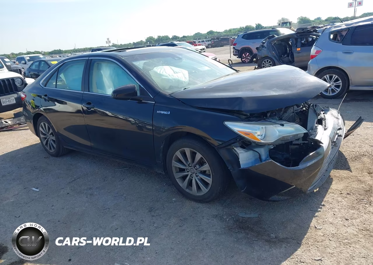 TOYOTA CAMRY HYBRID – zdjęcie 1 z 17