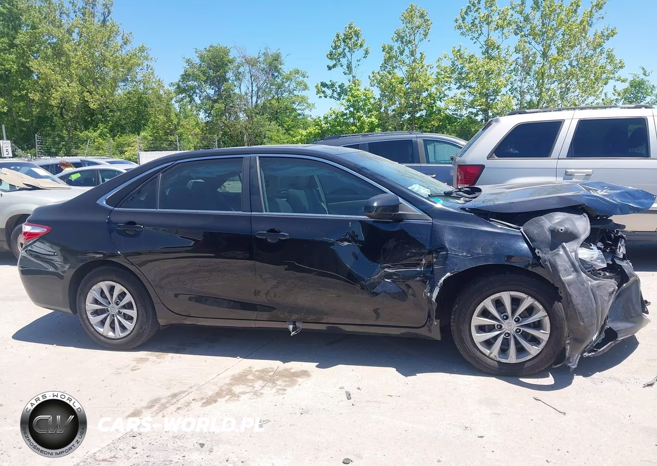 2017 Toyota Camry Le VIN:4T1BF1FK5HU445503 - 13