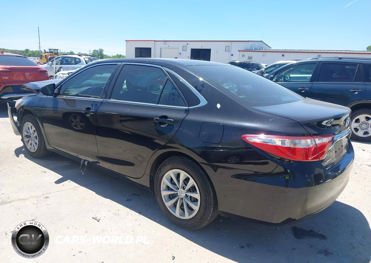 2017 Toyota Camry Le VIN:4T1BF1FK5HU445503 - 3