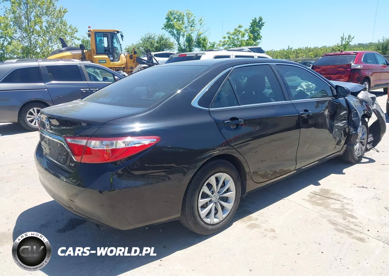 2017 Toyota Camry Le VIN:4T1BF1FK5HU445503 - 4