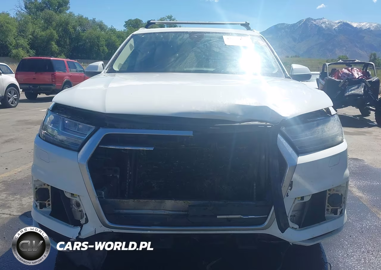 2018 Audi Q7 3.0T Premium VIN:WA1LABF75JD020095 - 12