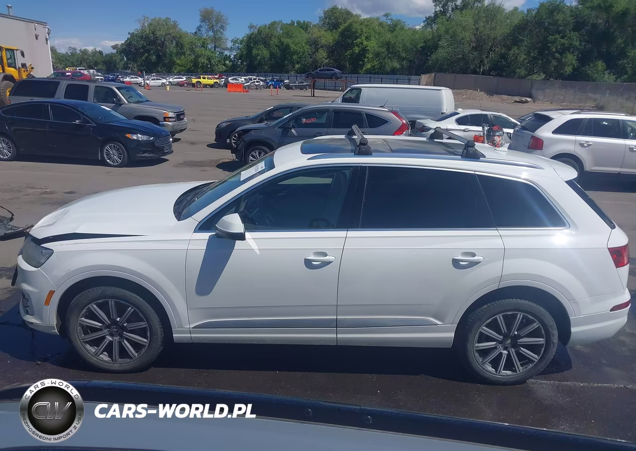 2018 Audi Q7 3.0T Premium VIN:WA1LABF75JD020095 - 14