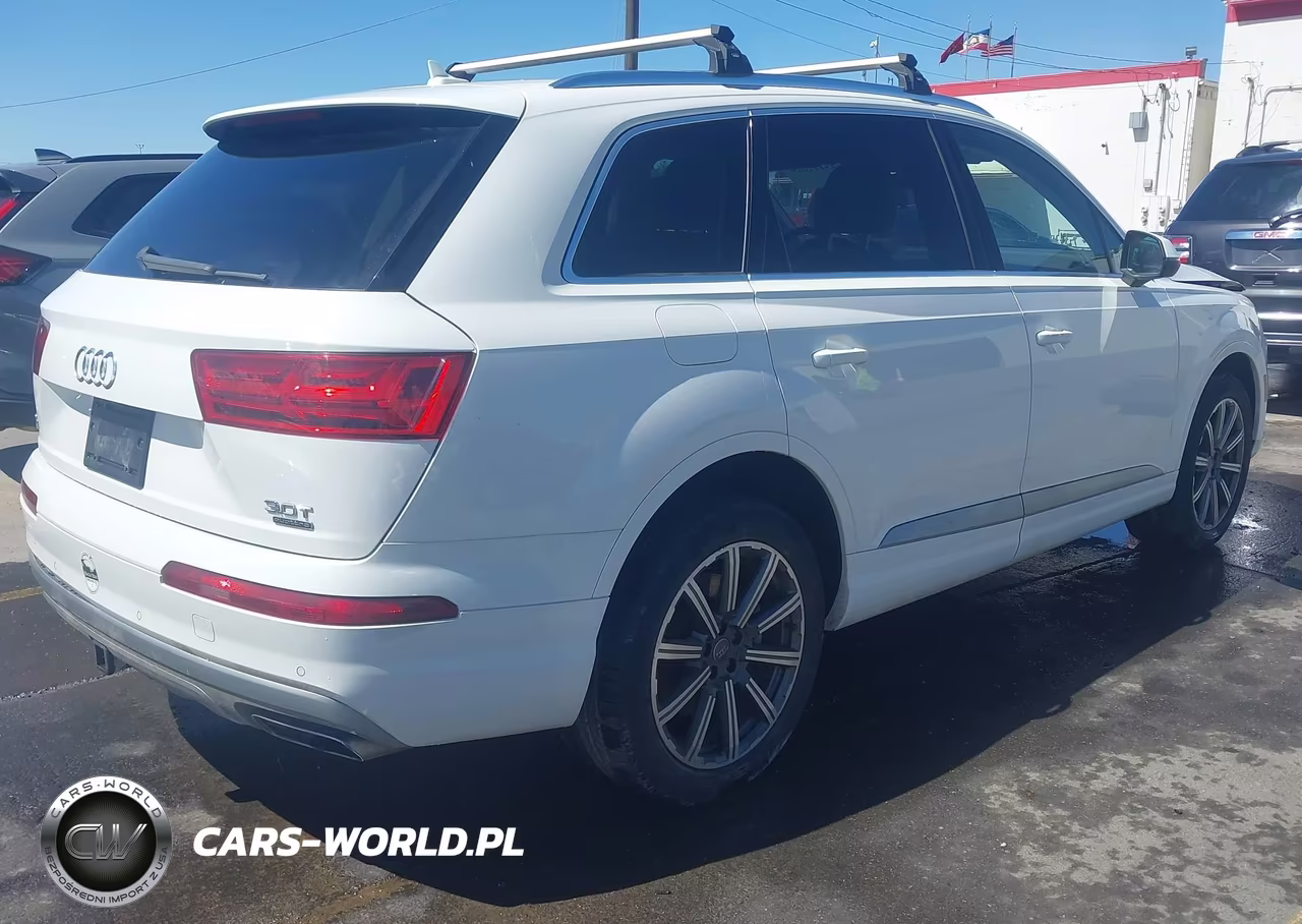 2018 Audi Q7 3.0T Premium VIN:WA1LABF75JD020095 - 4