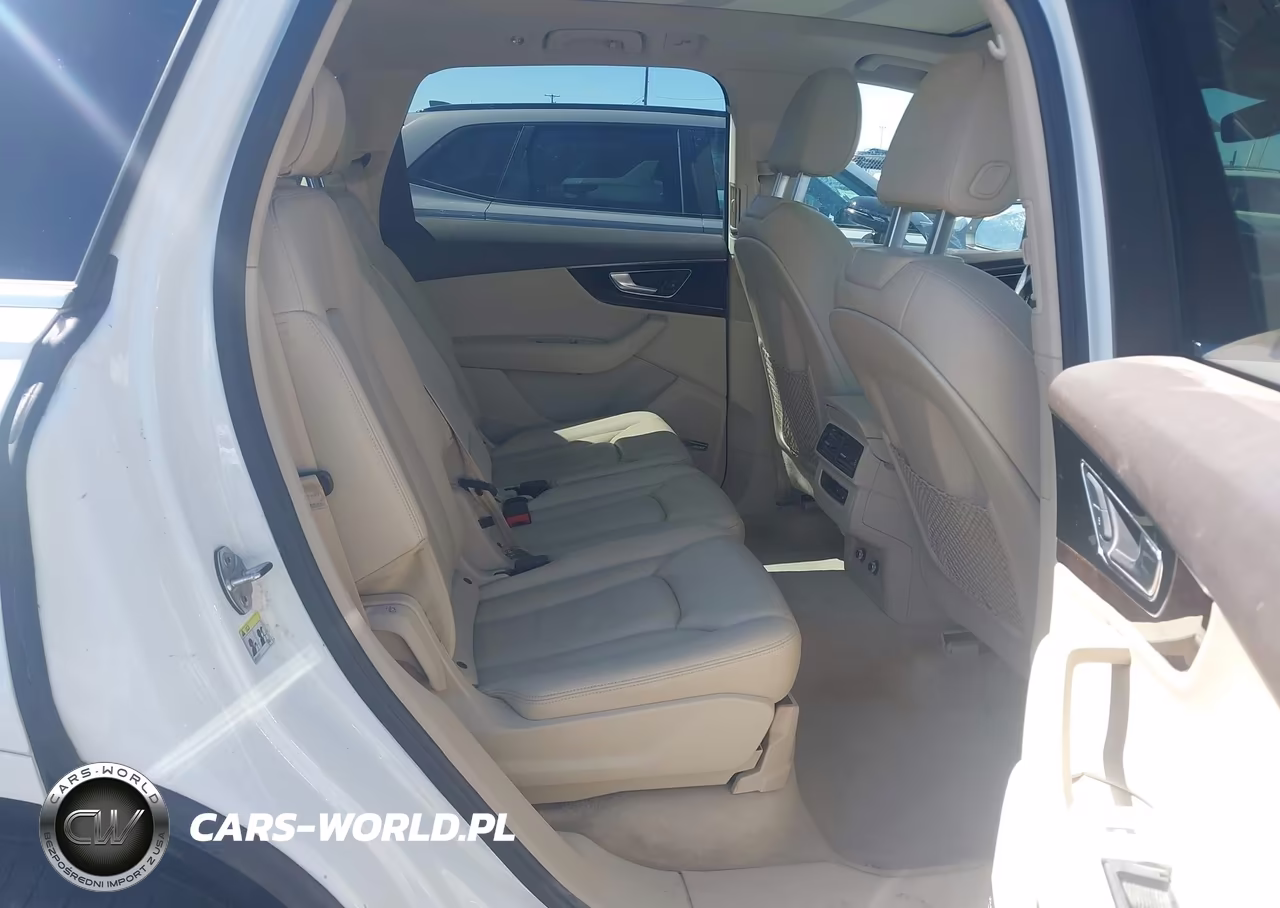 2018 Audi Q7 3.0T Premium VIN:WA1LABF75JD020095 - 8